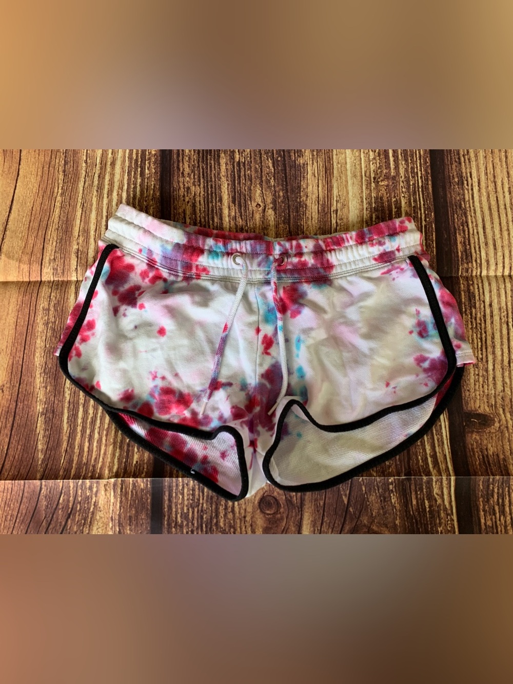 H&M Divided Girl’s Multicolored Tie Dye Pink Running Shorts Drawstring S (8-10)